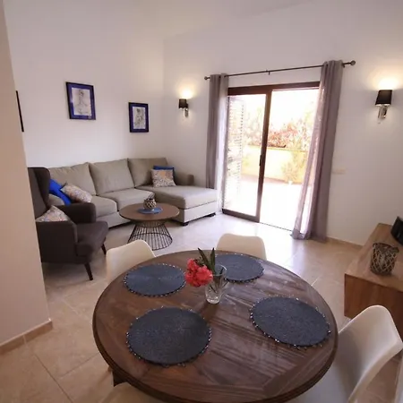 Ferienhaus Modernes Ferienhaus Mit Grosser Gartenterrasse Sowie Meerblick *